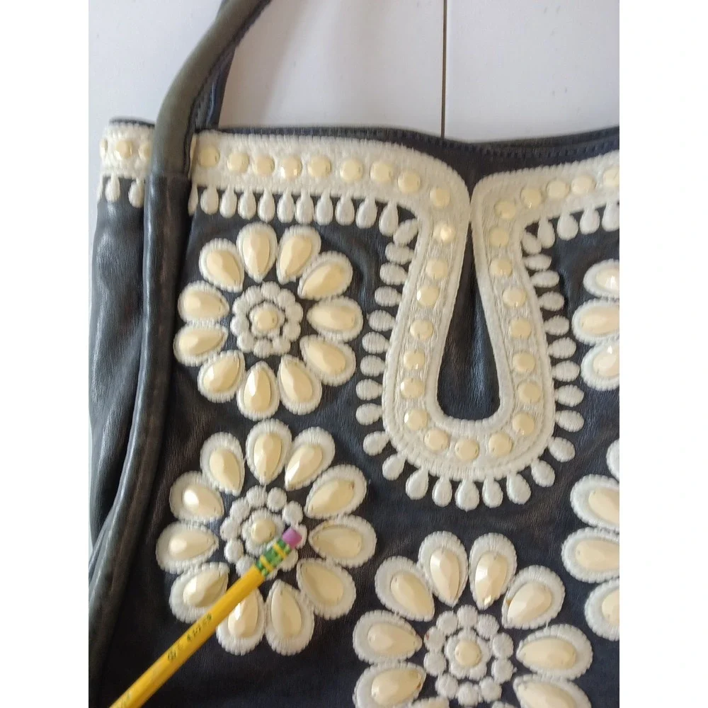 BRIGHTON MASTERPIECE‎  CROWN JEWELL WINSLET EMBROIDERED BEADED HANDBAG